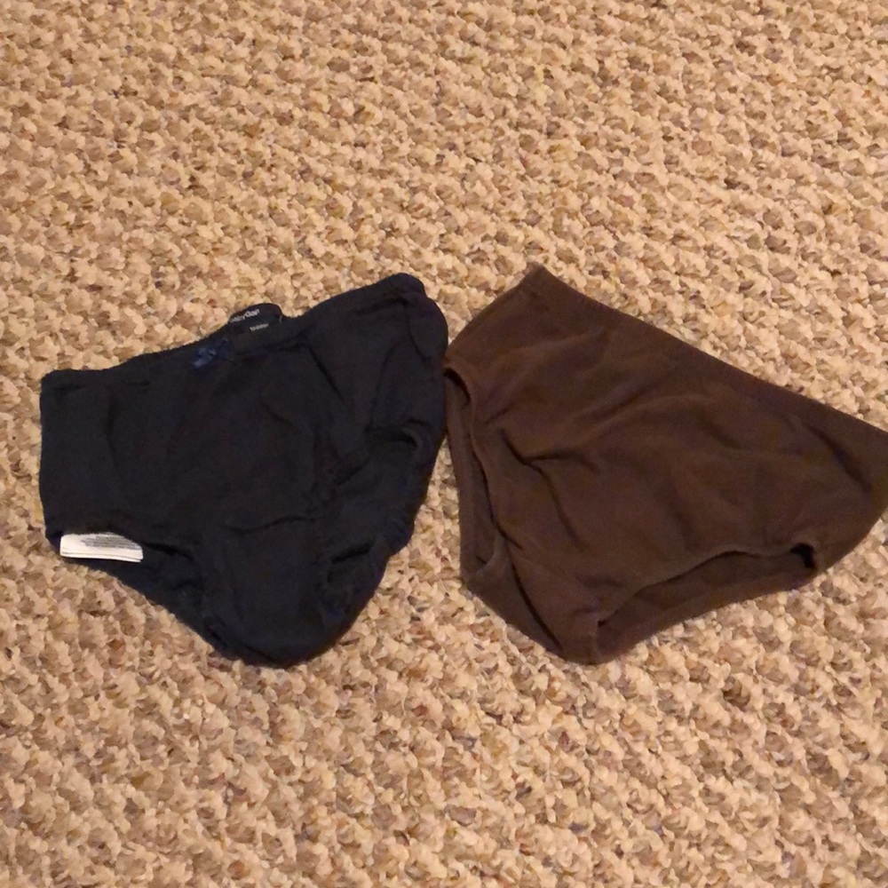 Girls bloomers diaper covers 2T. Gap Old Navy